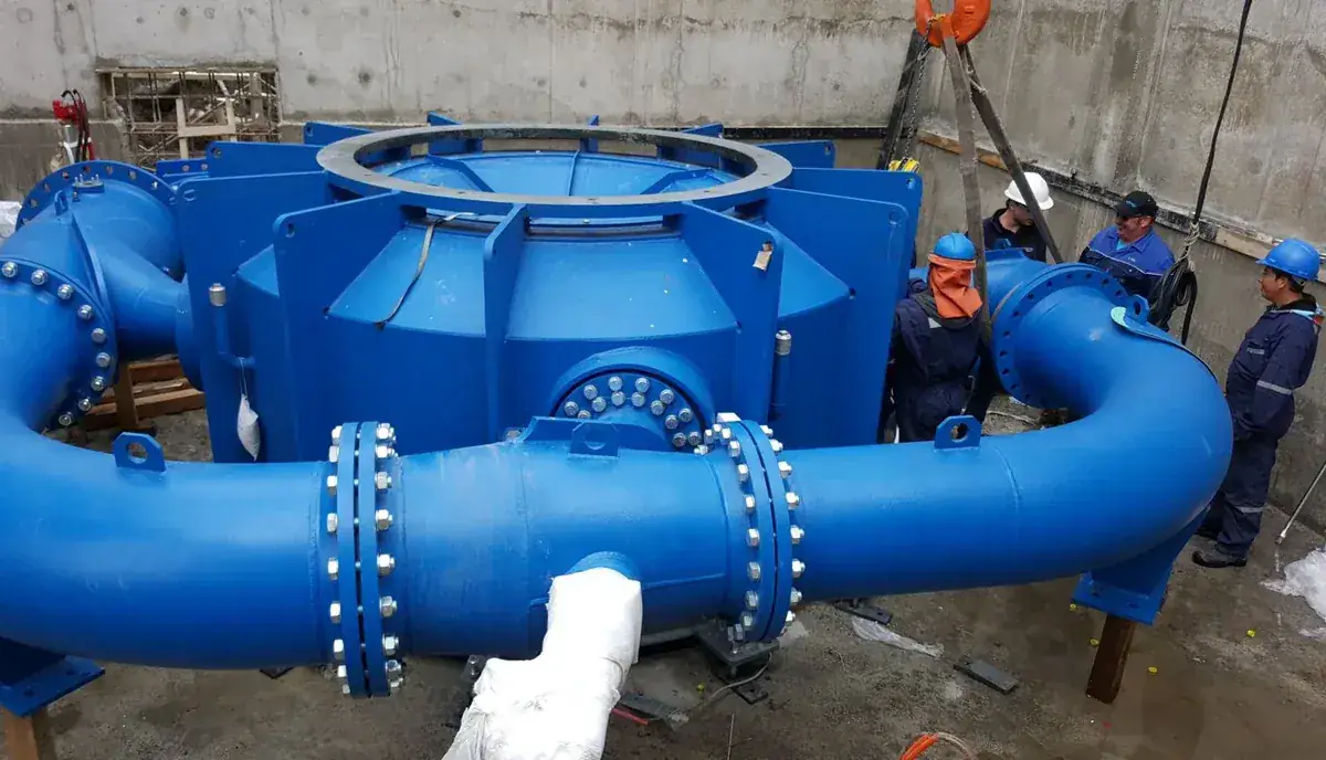 Montaje de caracol y tubería de turbina en central hidroeléctrica — AL2 Construcciones